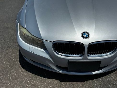 Used 2011 BMW 328i xDrive Sedan AWD/4WD image 4