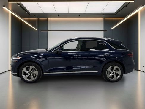 Certified 2026 Genesis GV70 2.5T Advanced AWD/4WD image 2