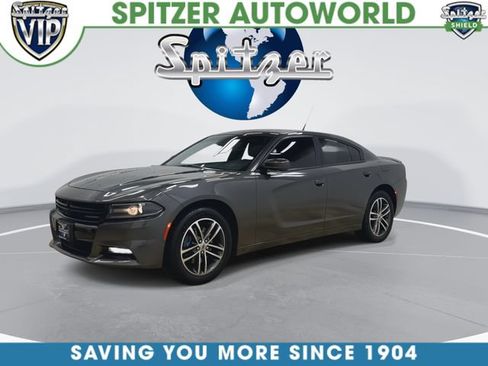 Used 2019 Dodge Charger SXT AWD/4WD image 4