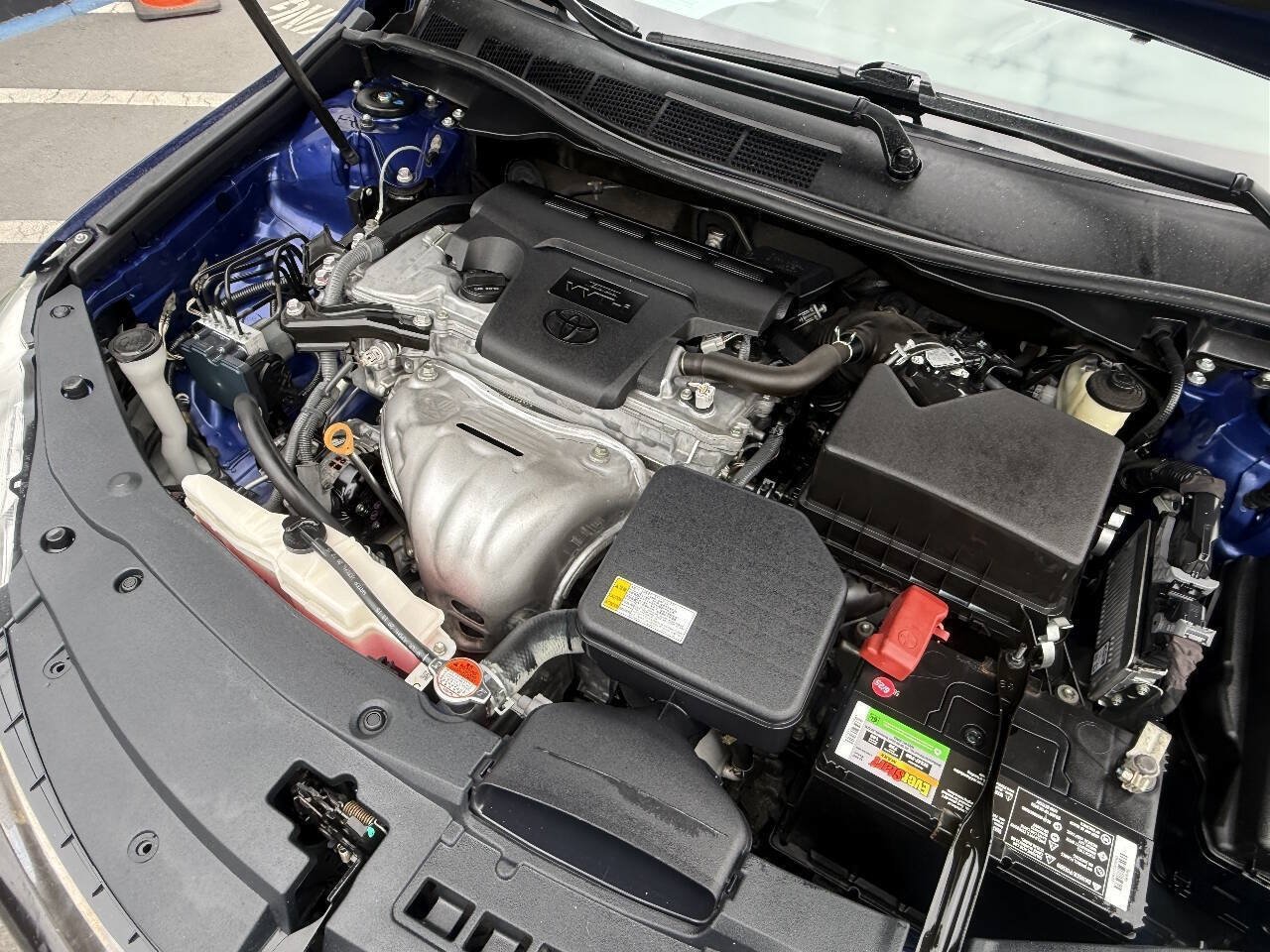 Used 2016 Toyota Camry SE FWD image 19