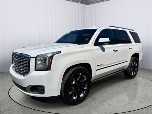 Used 2016 GMC Yukon Denali w/ Open Road Package AWD/4WD image 12