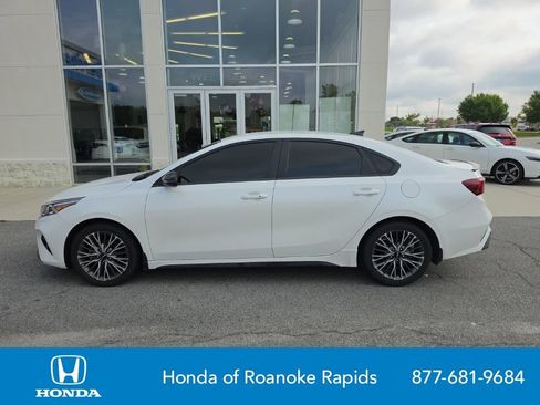 Used 2023 Kia Forte GT-Line FWD image 2