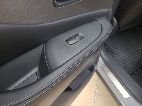 Certified 2024 Nissan Murano SL FWD image 15