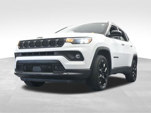 Used 2023 Jeep Compass Altitude image 54