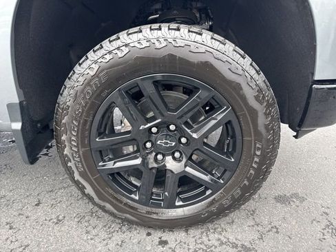 Used 2026 Chevrolet Silverado 1500 LT Trail Boss w/ LT Trail Boss Premium Package AWD/4WD image 9