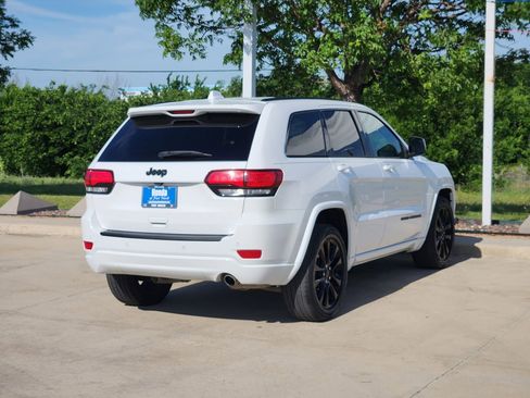 Used 2021 Jeep Grand Cherokee Laredo X RWD image 5