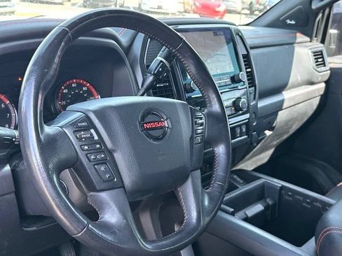 Used 2021 Nissan Titan PRO-4X w/ Pro-4x Convenience Package AWD/4WD image 18