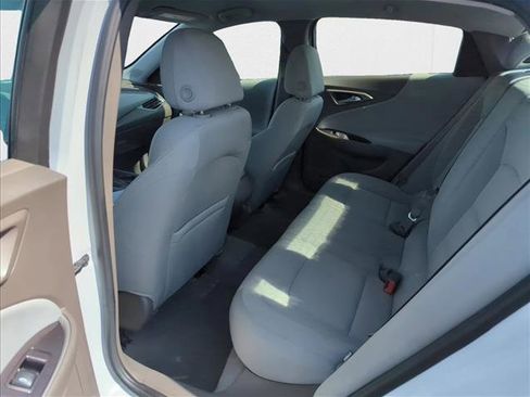Used 2020 Chevrolet Malibu LS image 15