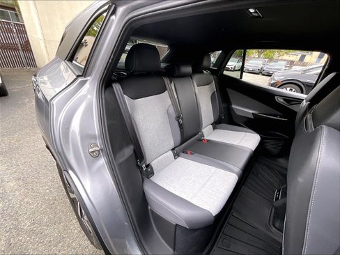 Certified 2023 Volkswagen ID.4 2WD image 25