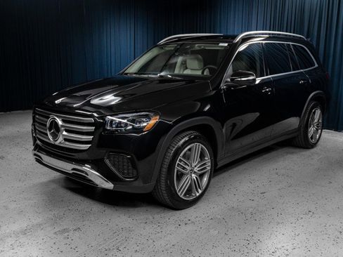Certified 2026 Mercedes-Benz GLS 450 4MATIC image 1