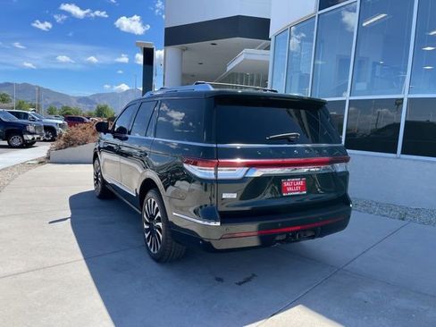 Used 2023 Lincoln Navigator Black Label AWD/4WD image 4