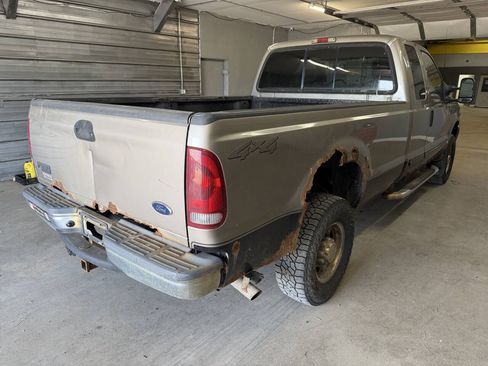 Used 2002 Ford F250 4x4 SuperCab Super Duty image 5