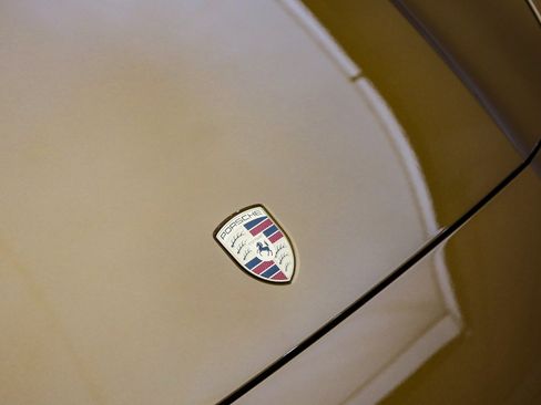 Used 2025 Porsche Panamera image 16