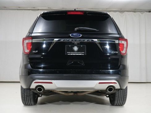 Used 2017 Ford Explorer XLT w/ Equipment Group 201A image 20