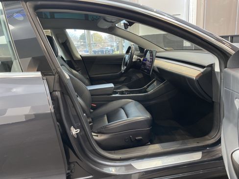 Used 2018 Tesla Model 3 Long Range image 36