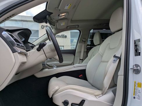 Certified 2023 Volvo XC90 T8 Ultimate w/ Protection Package Premier AWD/4WD image 2