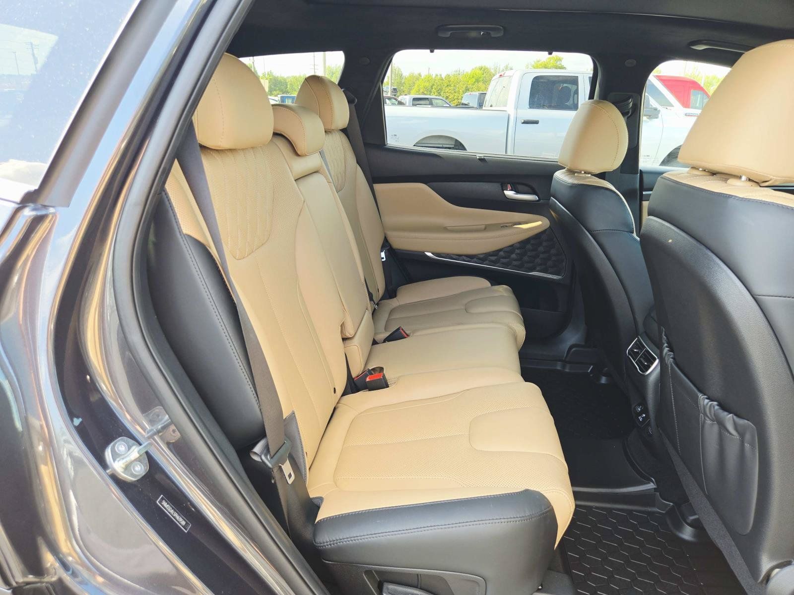 Used 2023 Hyundai Santa Fe Calligraphy AWD/4WD image 16