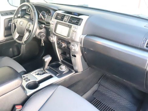 Used 2016 Toyota 4Runner SR5 Premium AWD/4WD image 47