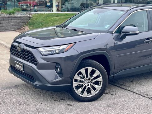 Used 2023 Toyota RAV4 XLE Premium image 2