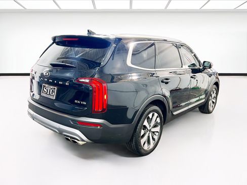 Used 2020 Kia Telluride EX w/ EX Premium Package FWD image 4