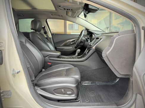 Used 2014 Buick LaCrosse Premium w/ Driver Confidence Package FWD image 17