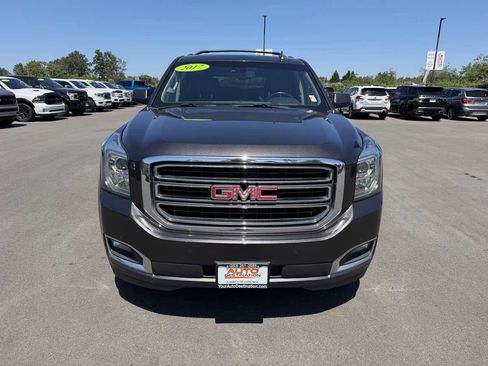 Used 2017 GMC Yukon SLT w/ HD Trailering Package AWD/4WD image 3