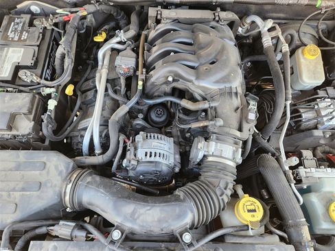 Used 2017 Jeep Wrangler Unlimited Sahara w/ Connectivity Group image 31