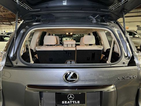Used 2023 Lexus GX 460 Premium w/ Premium Plus Package image 17