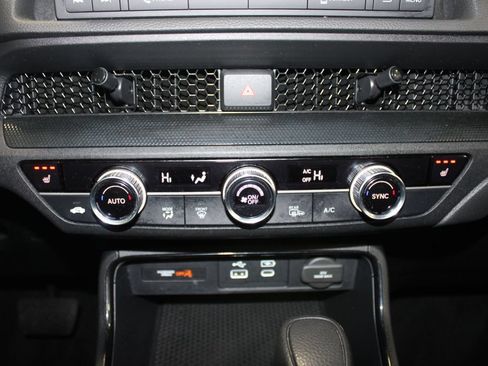 Certified 2025 Honda CR-V EX image 15