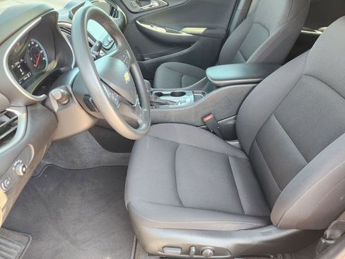 Used 2025 Chevrolet Malibu LS w/ Driver Confidence Package image 16