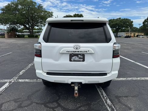 Used 2016 Toyota 4Runner SR5 Premium RWD image 8