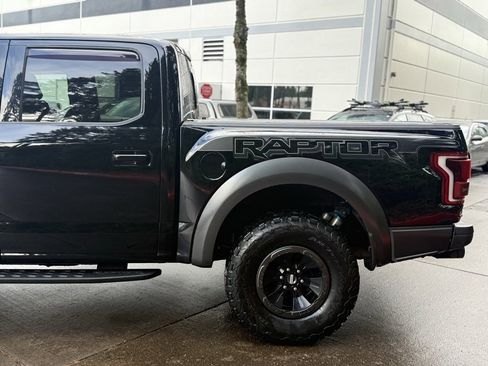 Used 2018 Ford F150 Raptor w/ Equipment Group 802A Luxury image 10