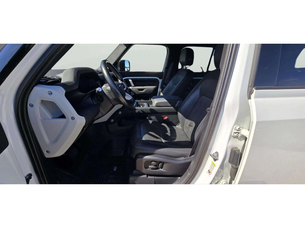 Used 2021 Land Rover Defender 110 X-Dynamic SE AWD/4WD image 18