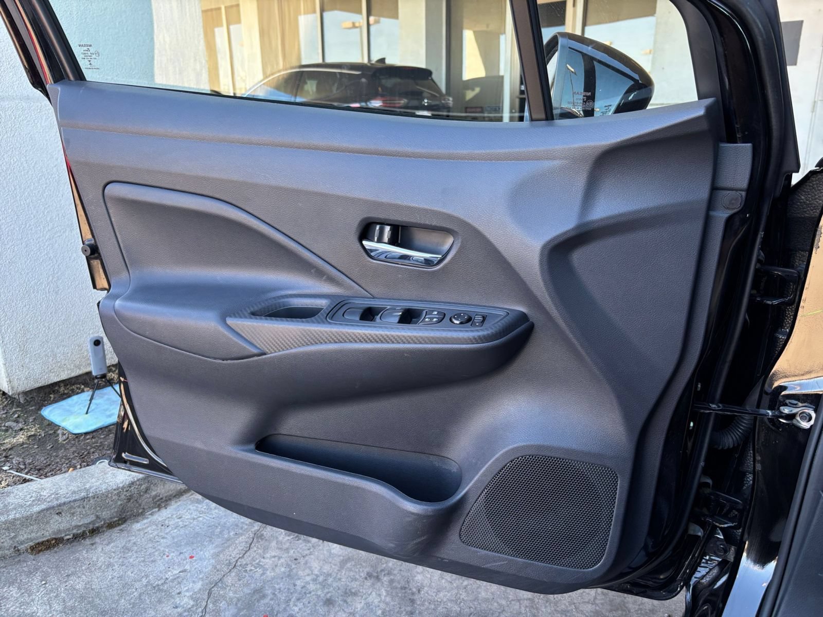 Used 2025 Nissan Versa SV FWD image 18