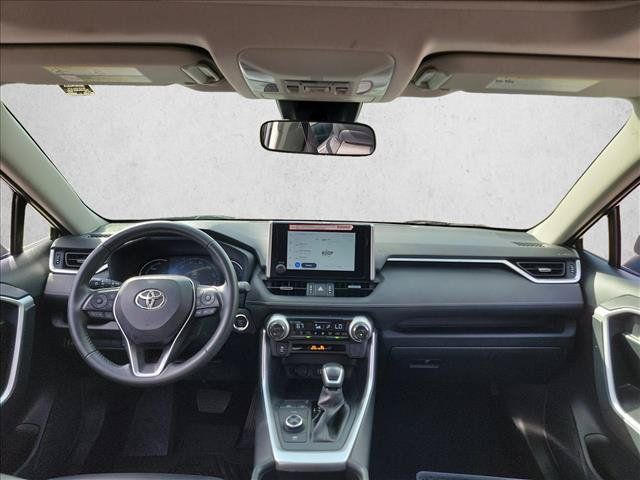 Used 2025 Toyota RAV4 XLE Premium AWD/4WD image 18