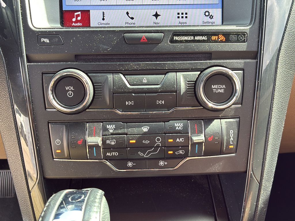 Used 2017 Ford Explorer XLT w/ Equipment Group 202A FWD image 31
