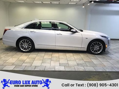 Used 2020 Cadillac CT6 Luxury image 2