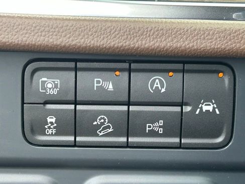 New 2026 Chevrolet Suburban High Country AWD/4WD image 33