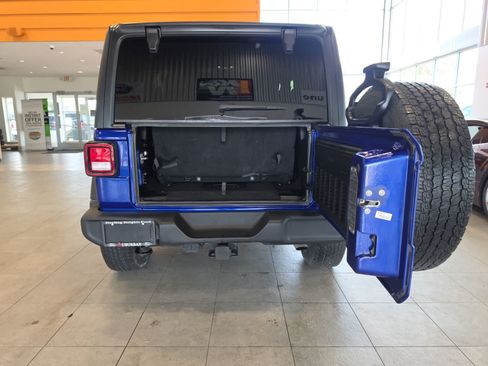 Used 2020 Jeep Wrangler Sport AWD/4WD image 30