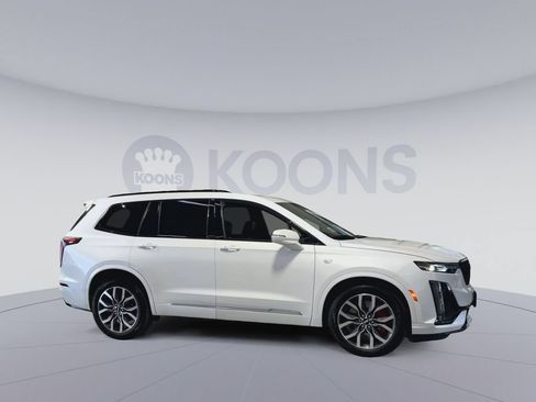 Used 2023 Cadillac XT6 Sport AWD/4WD image 2