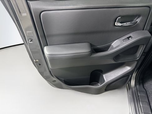 Used 2024 Nissan Frontier SV w/ Technology Package image 24