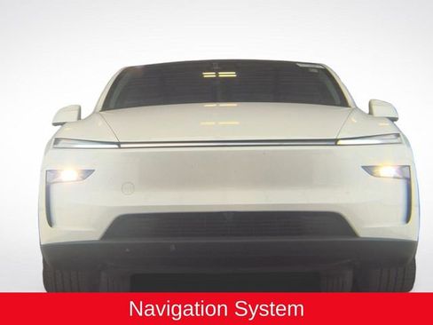 Used 2026 Tesla Model Y Long Range AWD/4WD image 4
