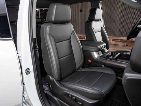 Used 2025 Chevrolet Silverado 2500 LTZ w/ Z71 Chrome Sport Edition image 31