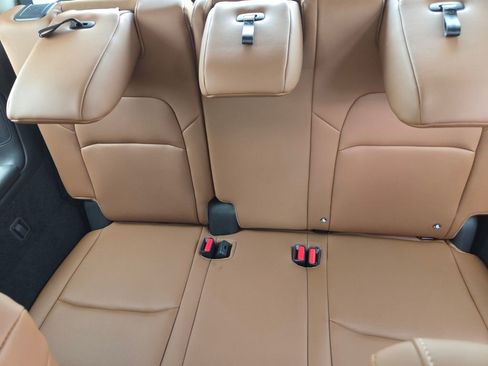 New 2026 Nissan Pathfinder Platinum FWD image 6