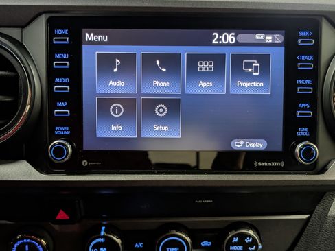 Used 2020 Toyota Tacoma TRD Off-Road AWD/4WD image 20