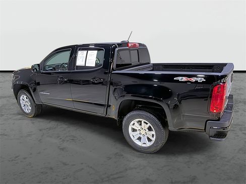 Used 2022 Chevrolet Colorado LT w/ LT Convenience Package image 2