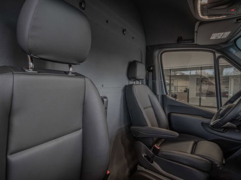 New 2025 Mercedes-Benz Sprinter 2500 image 31