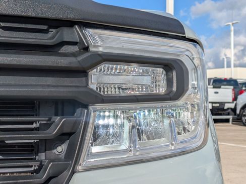 Used 2023 Ford Maverick XL image 10