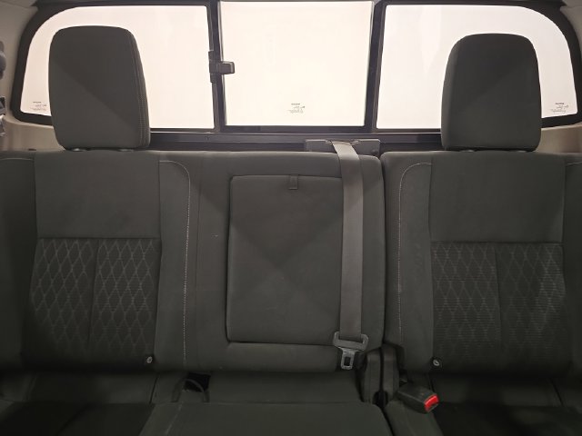 Used 2019 Nissan Titan SV AWD/4WD image 21