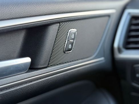 Used 2024 Ford Edge SEL w/ Convenience Package image 20